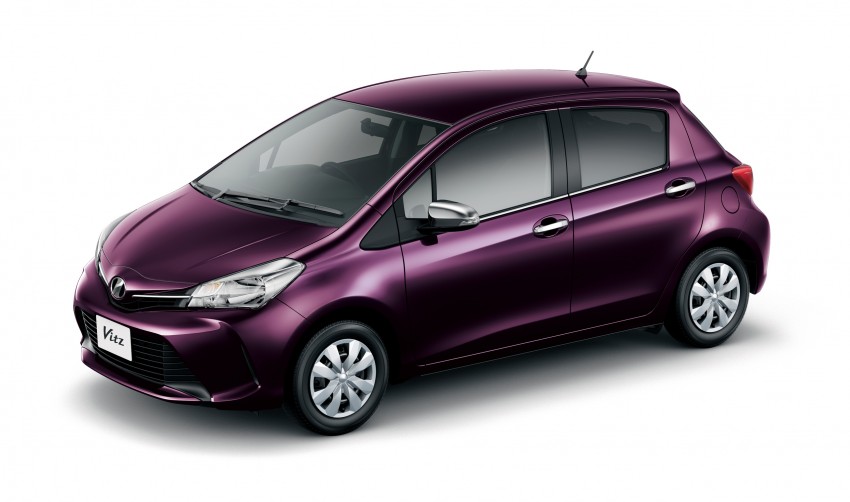 Toyota Yaris and JDM Vitz facelifted to match the Aygo 243319