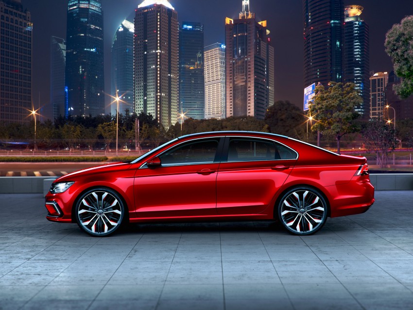 Volkswagen New Midsize Coupe concept is a junior CC 242455