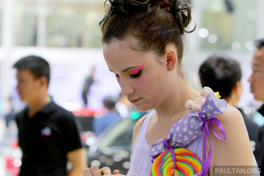 Auto China 2014 – the many pretty faces from Beijing 245262