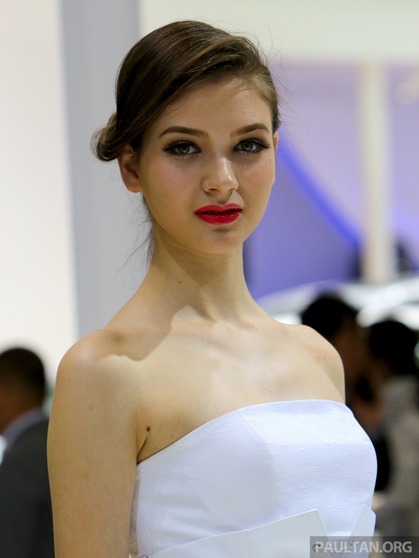 Auto China 2014 – the many pretty faces from Beijing 245264