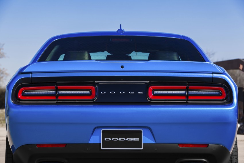 2015 Dodge Challenger makes debut in New York 244574