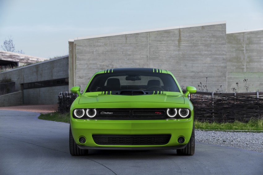 2015 Dodge Challenger makes debut in New York 244586