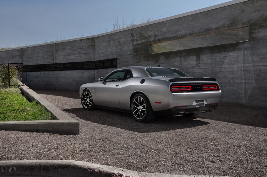 2015 Dodge Challenger makes debut in New York 244588