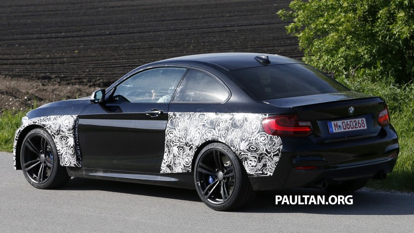 SPYSHOTS: BMW M2 Coupe is broad at the hips 246804