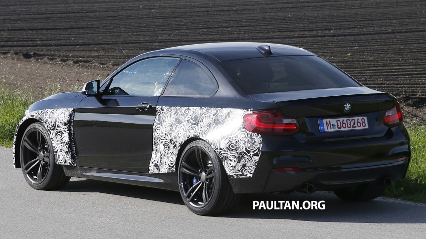 SPYSHOTS: BMW M2 Coupe is broad at the hips 246805
