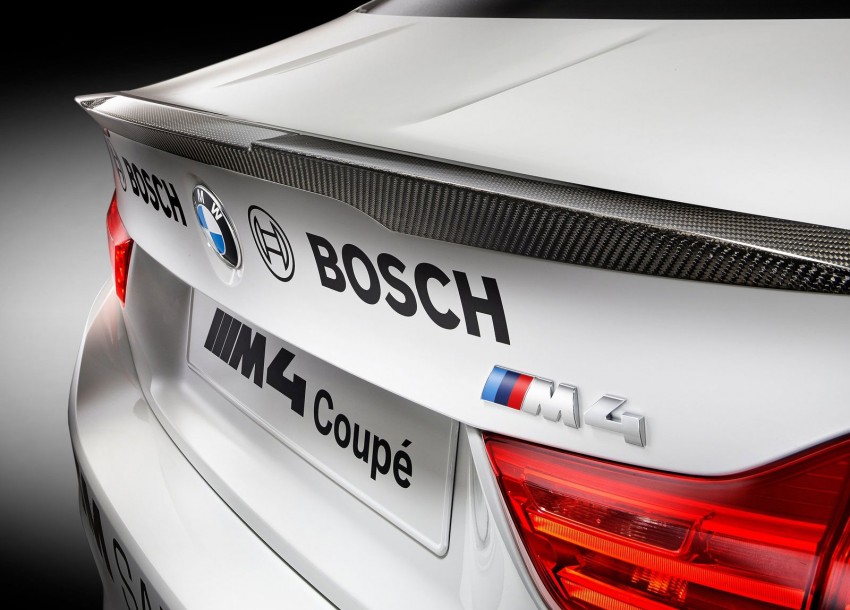 BMW M4 Coupe DTM Safety Car joins the race cars 245879