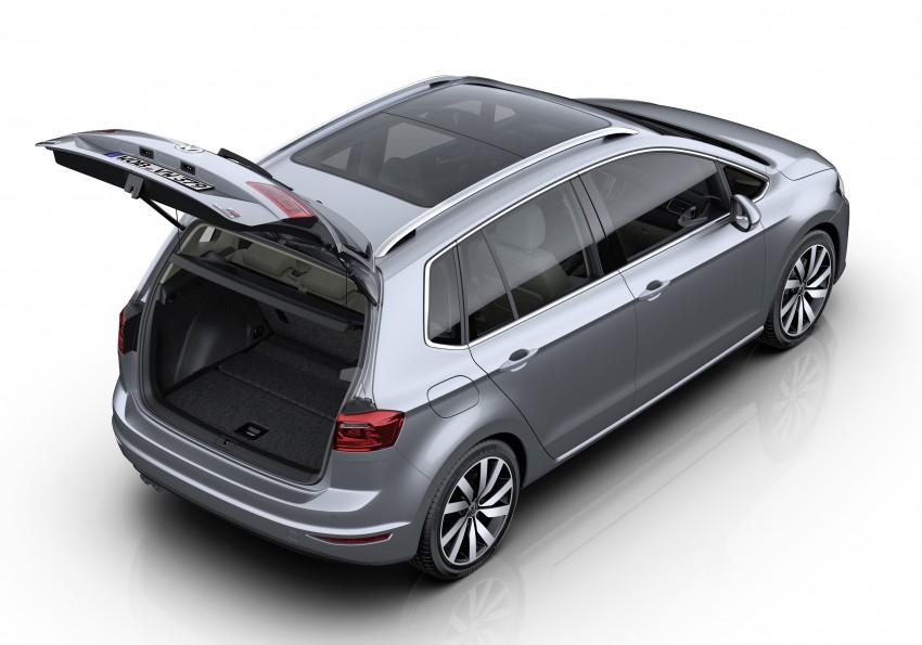 Volkswagen Golf Sportsvan – production car unveiled 246175