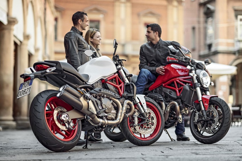 Ducati wheels out the new Monster 821 with 112 hp 250567