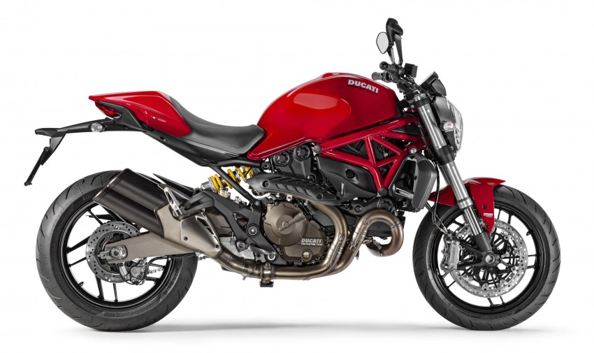 Ducati wheels out the new Monster 821 with 112 hp 250568