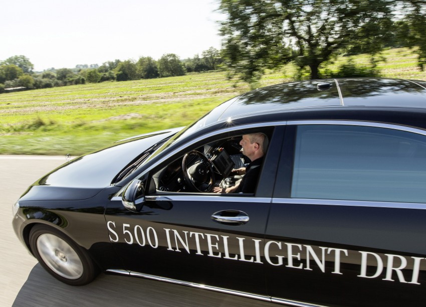 Mercedes-Benz S 500 Intelligent Drive can drive itself 251160