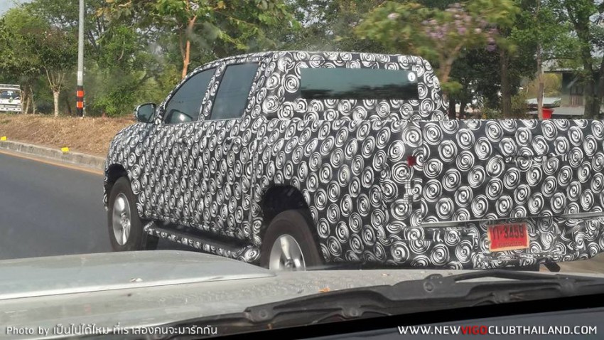 2015 Toyota Hilux sighted testing in Thailand! 252463