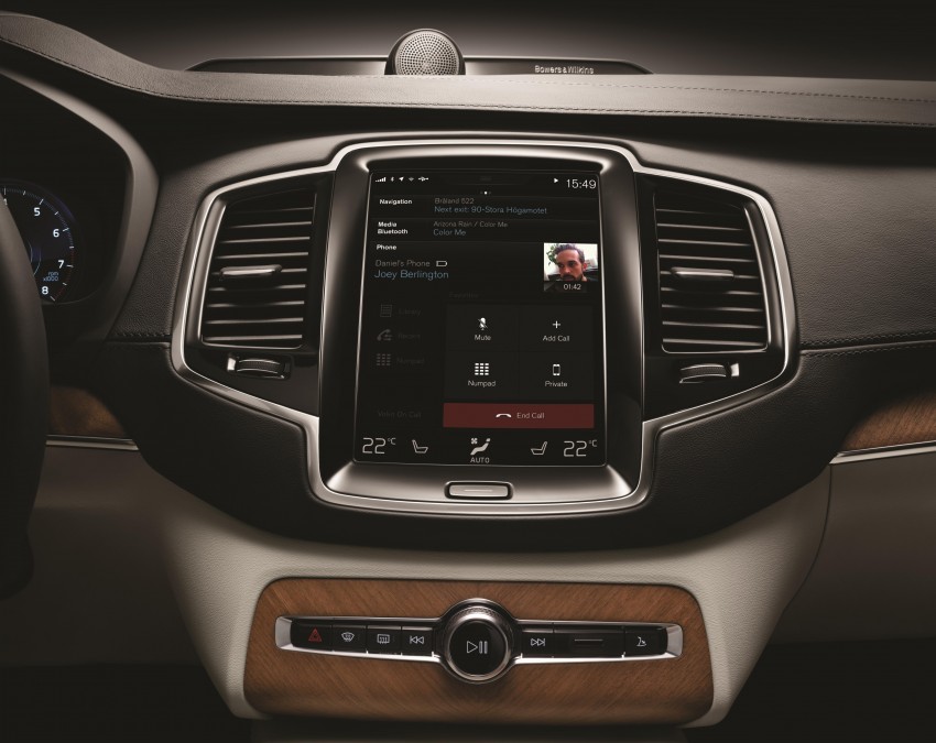 Volvo XC90 – next-gen in-car control system revealed 251557