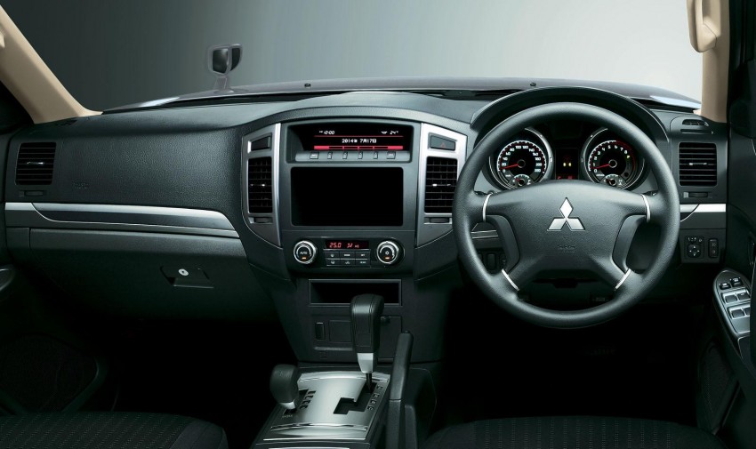 Mitsubishi Pajero facelift goes on sale in Japan 260502