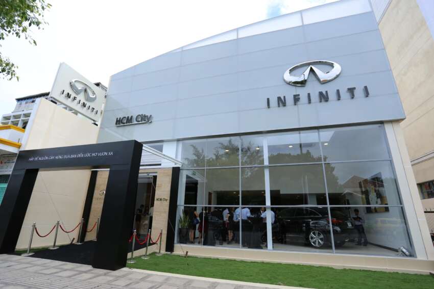 Infiniti enters Vietnam market with QX70, QX80 SUVs 259863