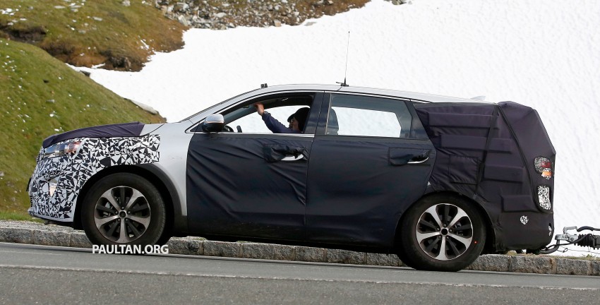 SPYSHOTS: Kia Sorento – third-gen spotted testing 257264