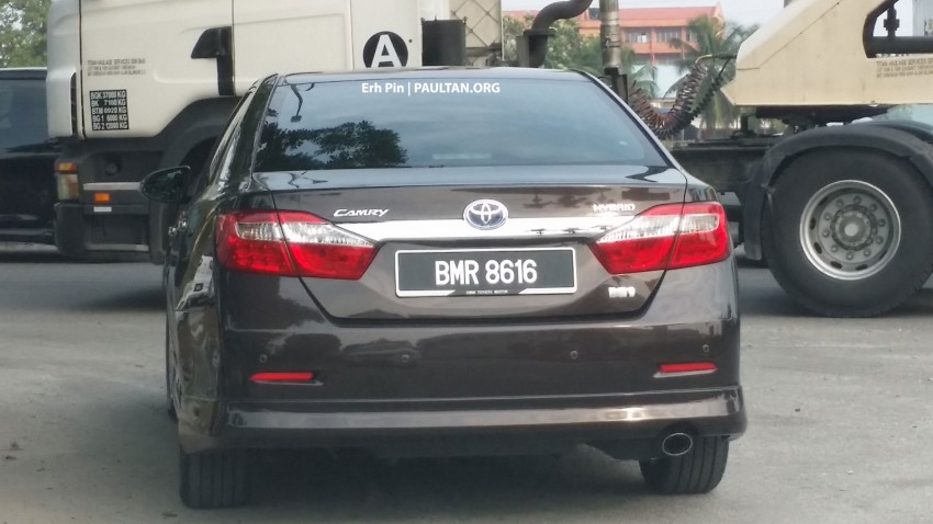 SPYSHOT: Toyota Camry Hybrid spotted on the road 257547