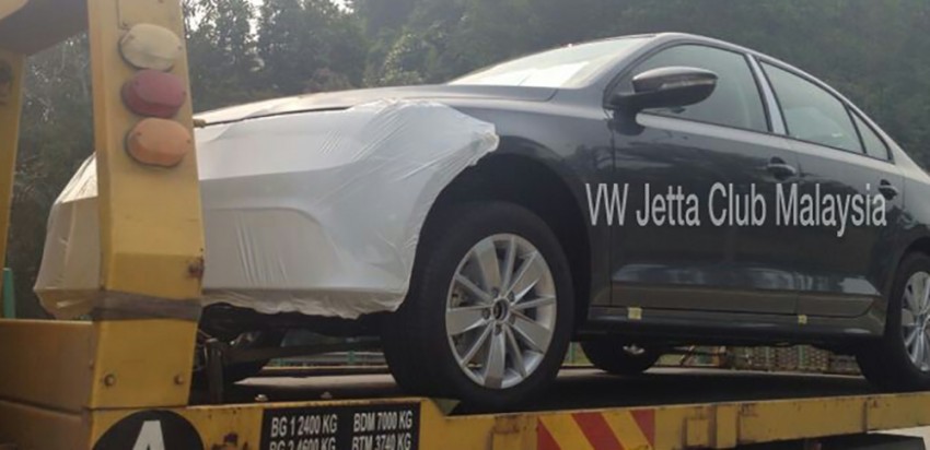 SPYSHOTS: Volkswagen Jetta facelift seen on trailer 259972