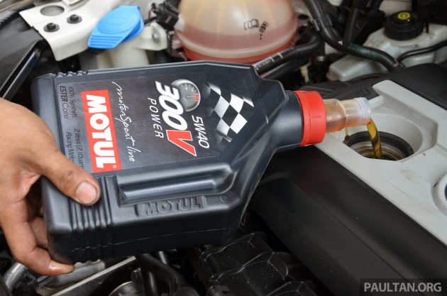 MOTUL 300V LAB TEST WILL SURPRISE YOU SYNTHETIC ENGINE OIL MOTUL 300V VS  CASTROL POWER1 RACING 10W40 