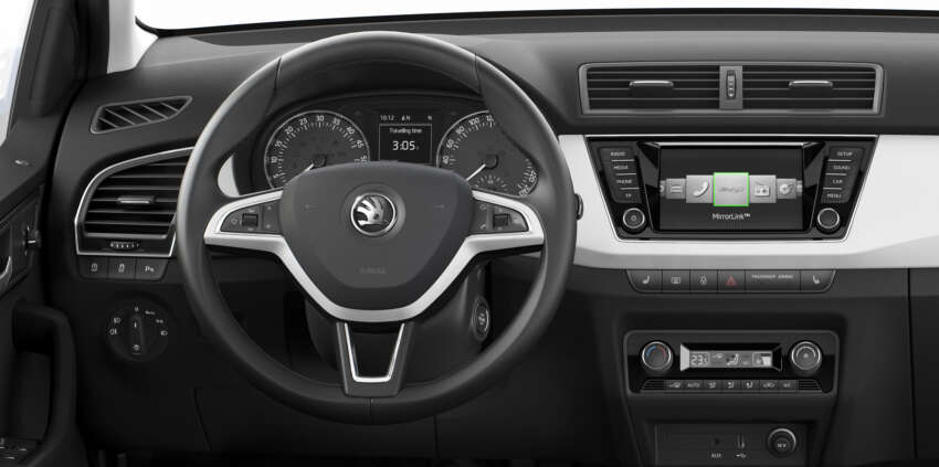 2015 Skoda Fabia dash revealed ahead of Paris debut 266951