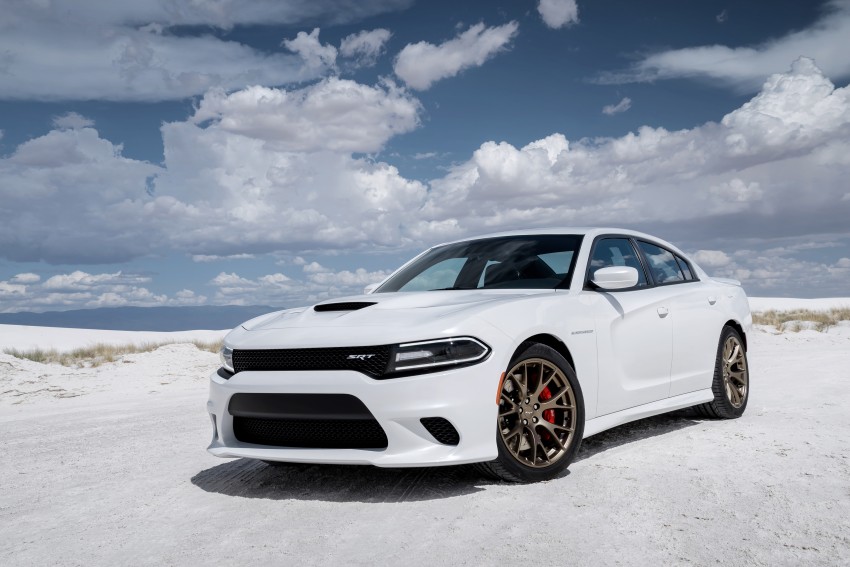Dodge Charger SRT Hellcat – 707 hp V8 muscle saloon 263811