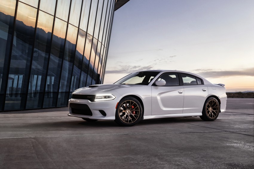 Dodge Charger SRT Hellcat – 707 hp V8 muscle saloon 263826