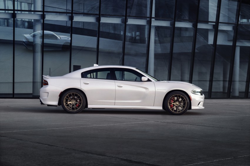 Dodge Charger SRT Hellcat – 707 hp V8 muscle saloon 263829