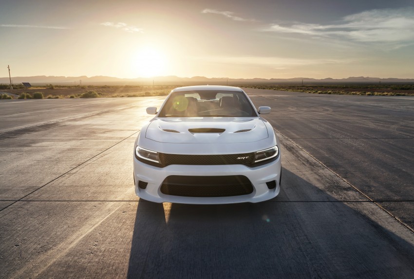 Dodge Charger SRT Hellcat – 707 hp V8 muscle saloon 263835
