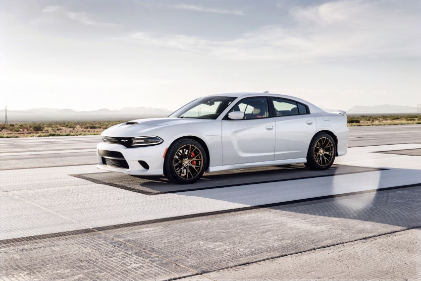 Dodge Charger SRT Hellcat – 707 hp V8 muscle saloon 263837