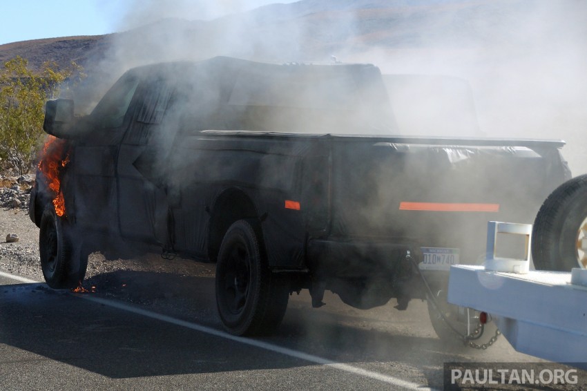 SPYSHOTS: Ford Super Duty truck on fire in the desert 261858