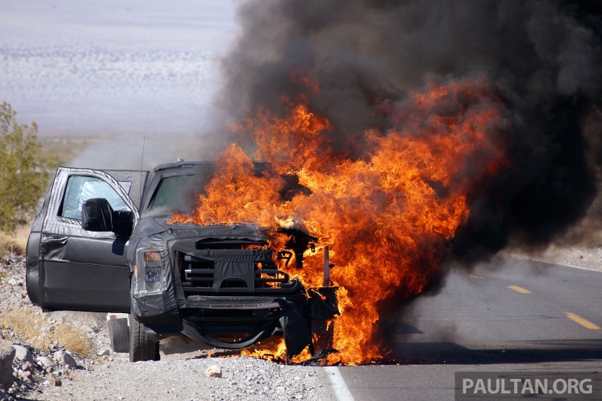 SPYSHOTS: Ford Super Duty truck on fire in the desert 261861
