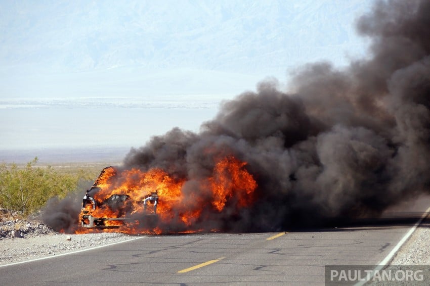 SPYSHOTS: Ford Super Duty truck on fire in the desert 261867