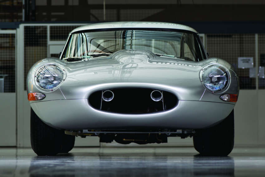 Jaguar Lightweight E-Type – reborn classic debuts 263415