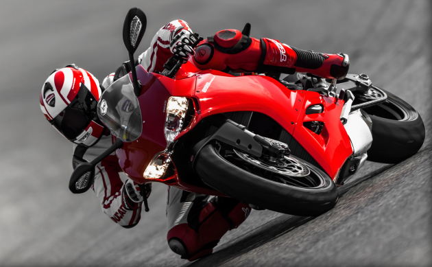 new_SBK-899-Panigale_2014_Amb_10_R_1920x1080.mediagallery_output_image_[1920x1080]