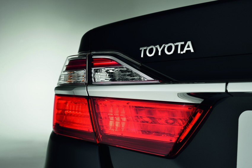 2015 Toyota Camry facelift to feature new 2.0 litre engine with VVT-iW technology, 6-speed automatic 268393