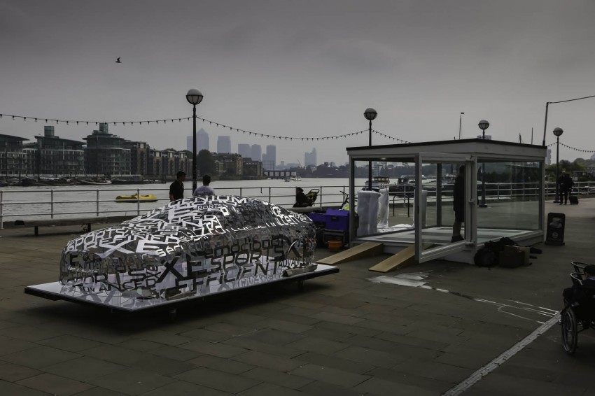 Jaguar XE ‘word cloud’ sculpture in London 269526