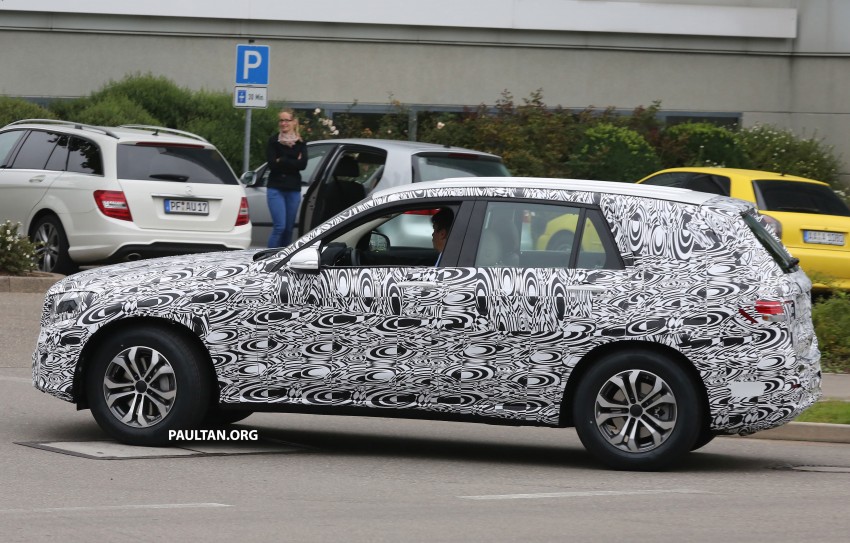 SPYSHOTS: Mercedes-Benz GLK prototype now wearing production headlamps and tail lamps 269189