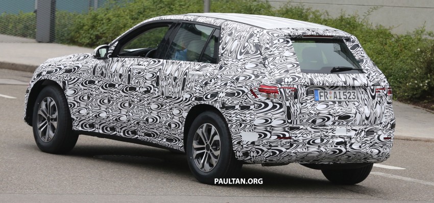 SPYSHOTS: Mercedes-Benz GLK prototype now wearing production headlamps and tail lamps 269188