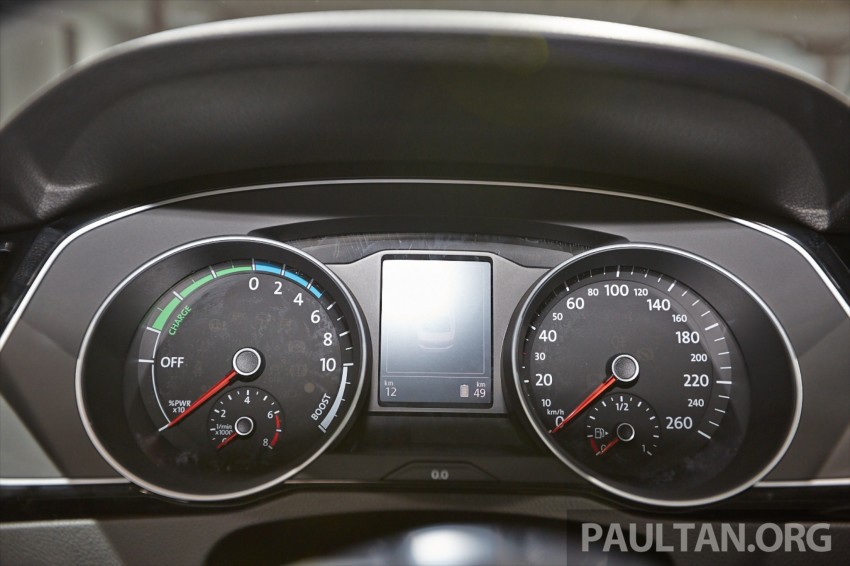Volkswagen Passat GTE plug-in hybrid unveiled 277342