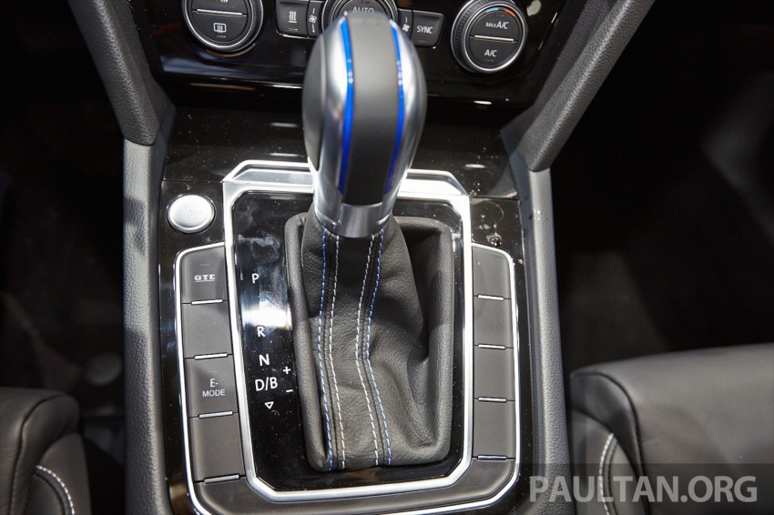 Volkswagen Passat GTE plug-in hybrid unveiled Image #277325