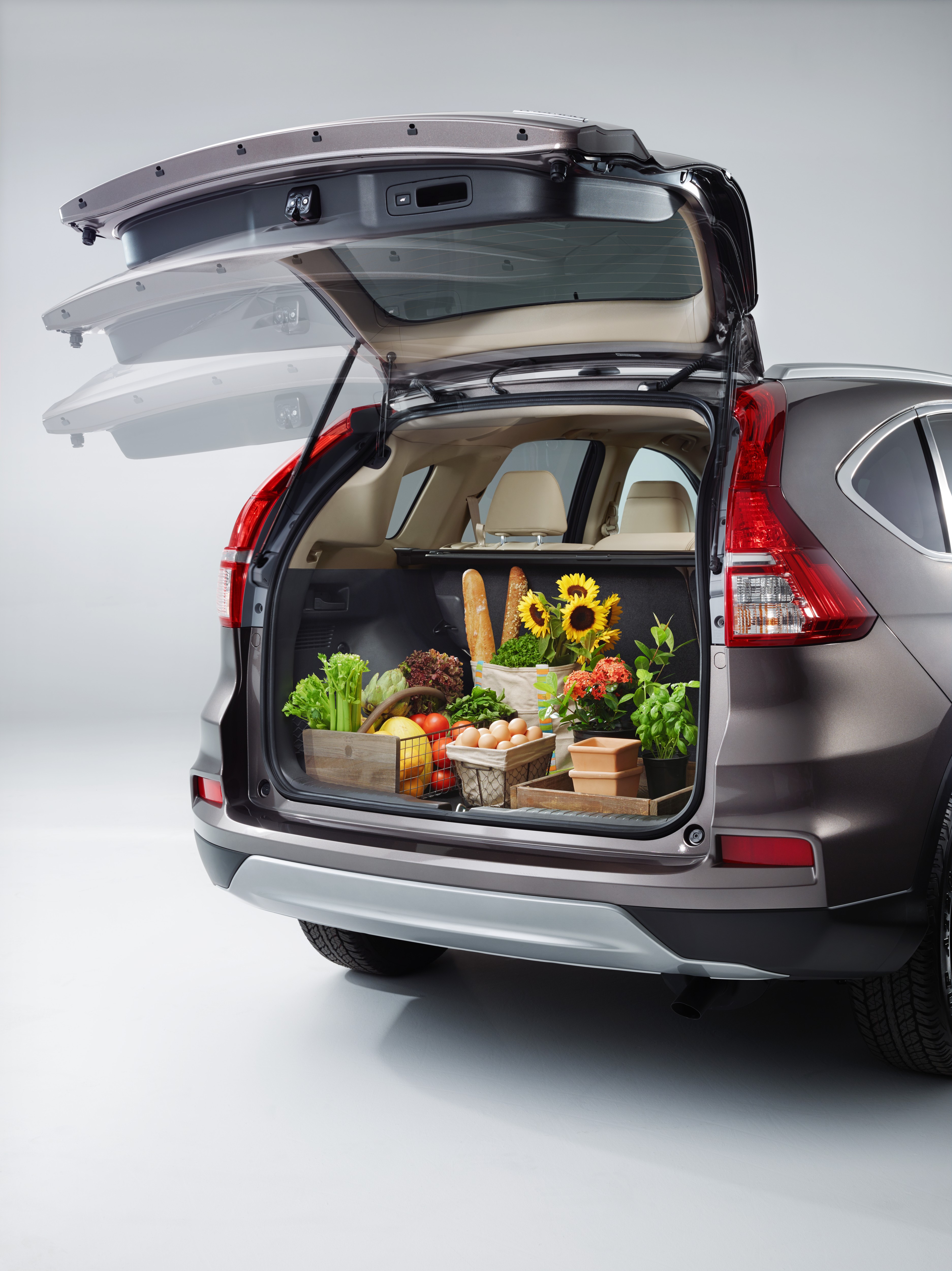 Багажник honda crv. Honda CRV 4 открытый багажник. Honda CR-V 2022 Trunk. CRV 5 Touring багажник. Honda CR-V 2016.