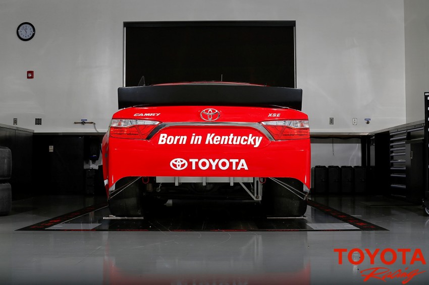 2015 Toyota Camry NASCAR racer – on track next year 280525