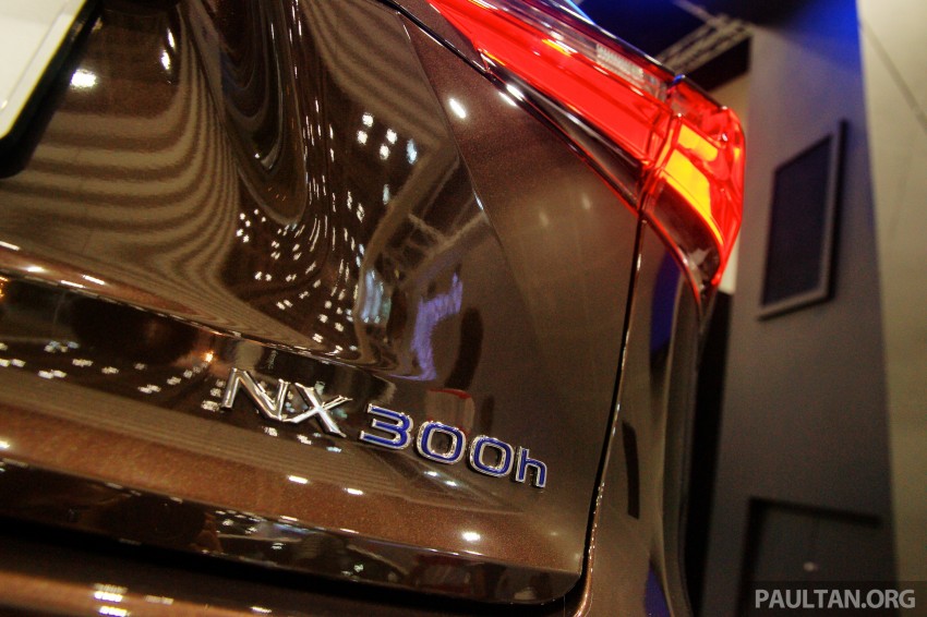 Lexus NX 300h on display at IGEM 2014 in KLCC 280993
