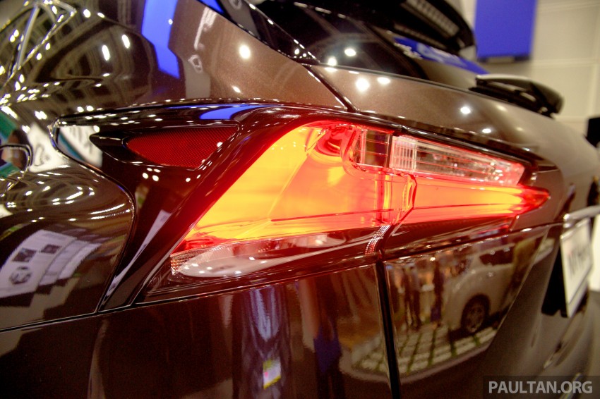 Lexus NX 300h on display at IGEM 2014 in KLCC 281001