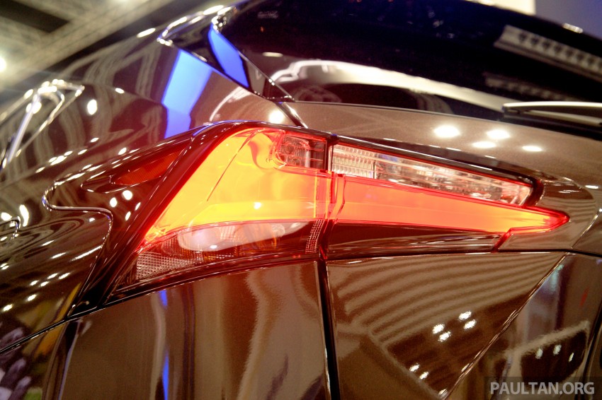 Lexus NX 300h on display at IGEM 2014 in KLCC 281003
