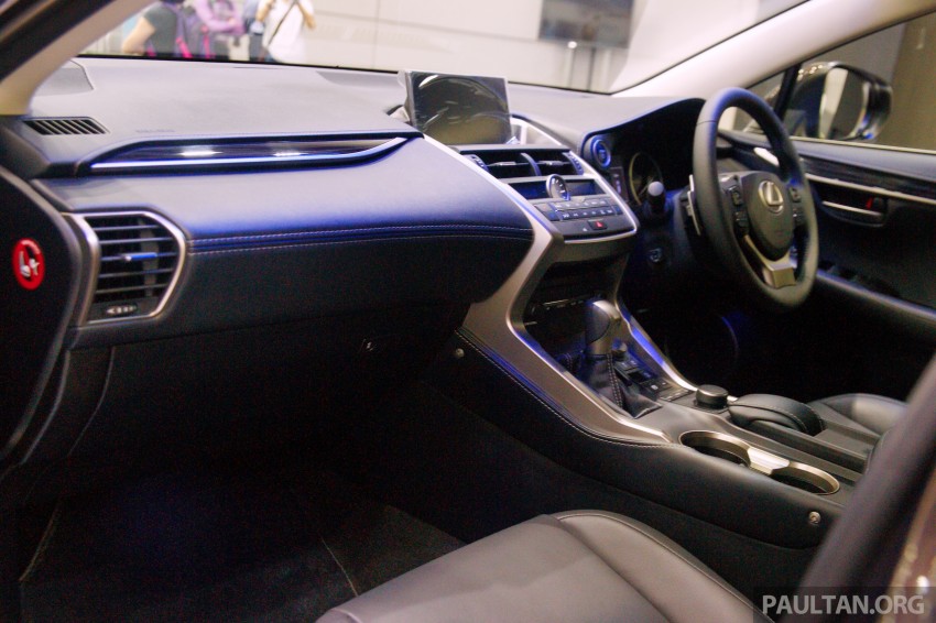 Lexus NX 300h on display at IGEM 2014 in KLCC 281006
