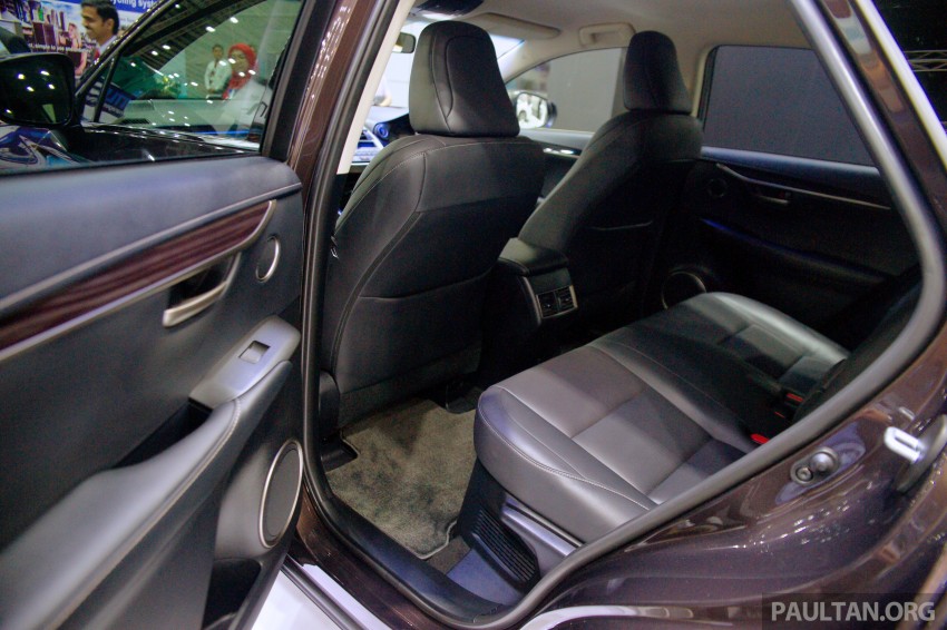 Lexus NX 300h on display at IGEM 2014 in KLCC 281011