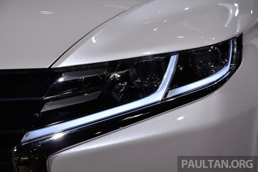 Paris 2014: Mitsubishi Outlander PHEV Concept-S Image #279956
