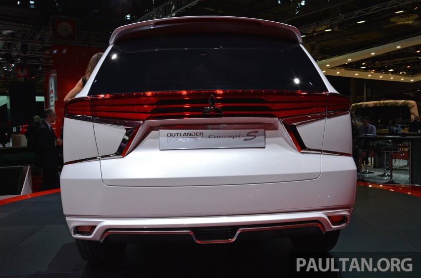 Paris 2014: Mitsubishi Outlander PHEV Concept-S Image #279961