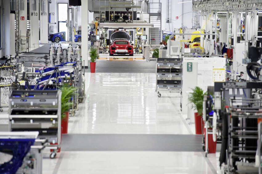 Audi AG expands Neckarsulm site – new Audi R8 production line and logistics centre inaugurated 281757