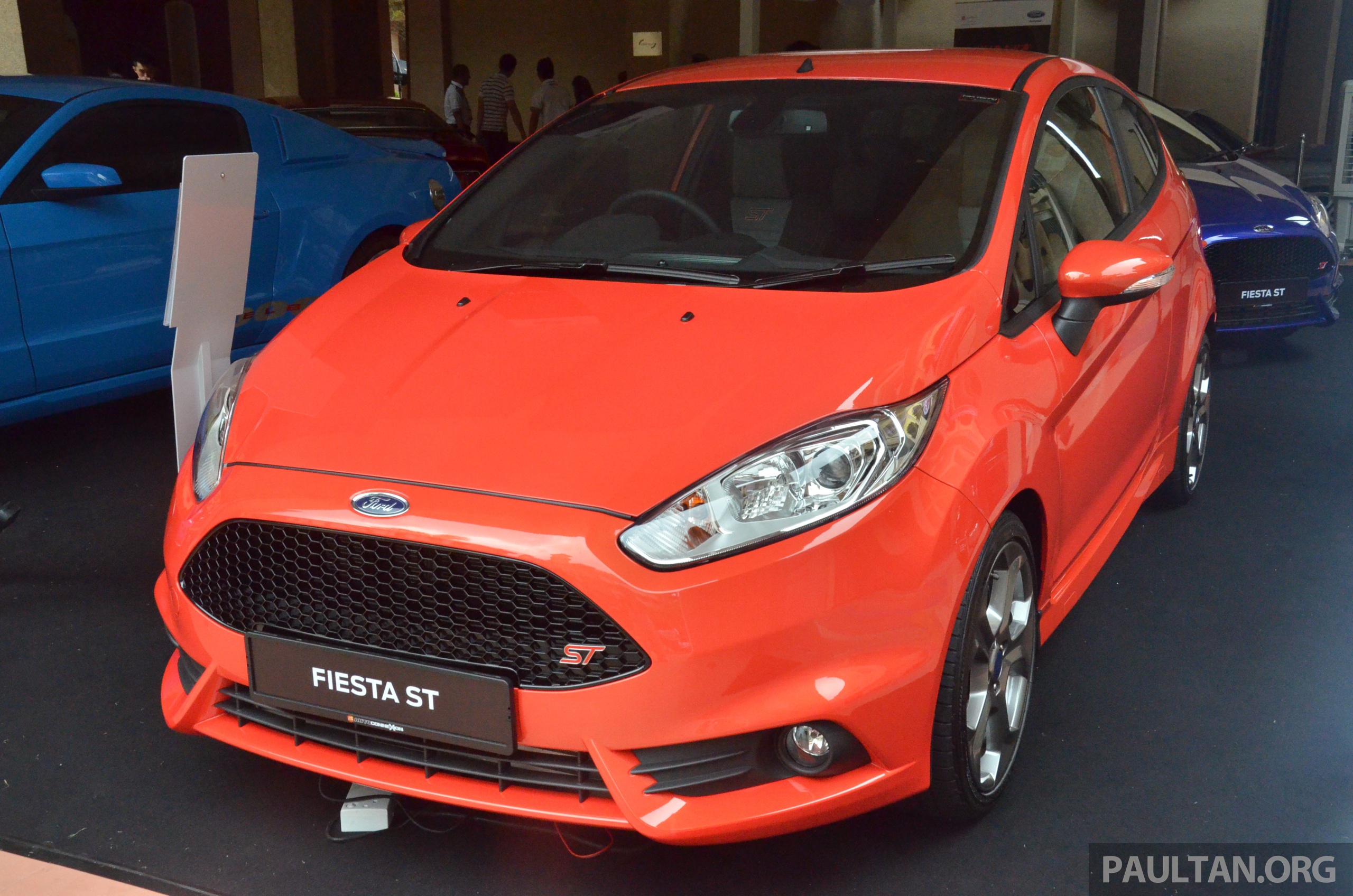 2022 Ford Fiesta Facelift Debuts Matrix LED Headlights, Extra Torque For ST